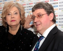 Nožēlojami. Intu Fogeli vecumdienās grib izdzīt no pašas mājām...