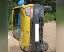 Pašnāvība. Jaunietis, kurš nenovaldot auto nogalināja 16 gadīgu meiteni, nosities ar motociklu
