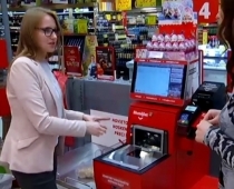 Raidījums atmasko, kā Rimi pašapkalpošanas kasēs apkrāpj pircējus