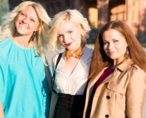 Profesionāla pornoaktrise. Šova 'Netīrās dejas' skandalozā blondīne Evelīna