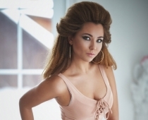 Krievijas fashion modelei un modes dizainerei "paslīd kāja"! Un uzreiz 'krutākajā' pornostudijā pasaulē