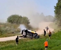 Autokatastrofa. Kas notiek pirmajās minūtēs pirms glābēju un ātrās palīdzības ierašanās?