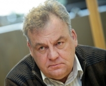 Vēl nupat bija televīzijā... Pēkšņi aizsaulē devies sociologs, Latvijas fakti vadītājs Aigars Freimanis