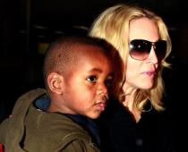 Madonnas filmas par Malāvi zēnu un ar AIDS slimu meitenīti pirmizrāde