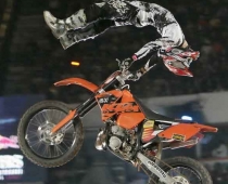 Moto akrobāti „Red Bull X-Fighters” tuvojas Liepājai