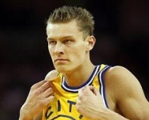Biedriņš ar 63 miljoniem dolāru kļūst par vislabāk apmaksāto Latvijas sportistu