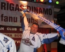 Dinamo derbijs beidzas ar fanu brāļošanos