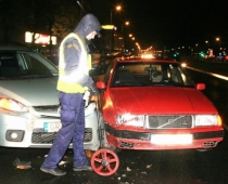 "Bez tabu" mašīna pēc Koru kariem cieš pamatīgā autonegadījumā (FOTO)