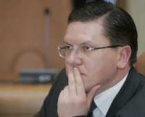 Ministrs Segliņš pārtiek no cīsiņiem un pelmeņiem