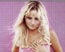 Ozgin, lekin katta kokraklari bor Yosh yoqimli video bilan jinsiy aloqa