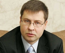 Dombrovskim lielākas izredzes tapt nominētam premjera amatam
