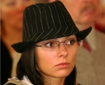 Pļavniece krīzes apstākļos pārdod dzīvokli