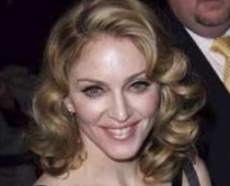 Madonna meklē nākamo adopcijas upuri