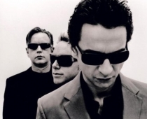 «Depeche Mode» brīvdabas koncerts Rīgā šogad tomēr nenotiks