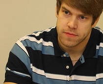 Jānis Sprukts par hokeju un autogrāfiem uz ķermeņa